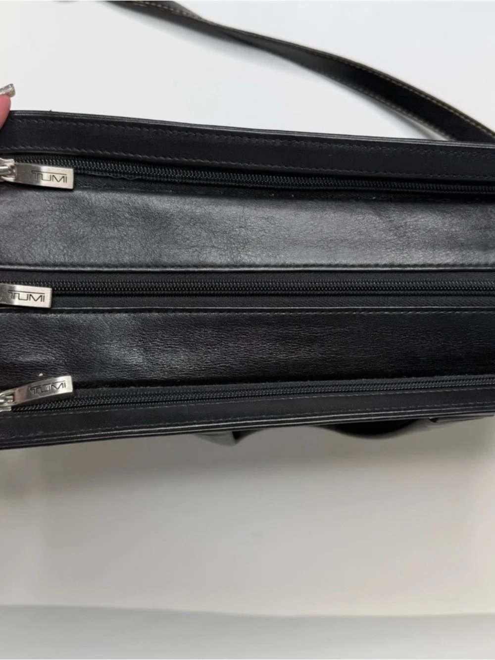 Tumi Black Leather Laptop Messenger Bag Silver Accent 43907D Vintage Business